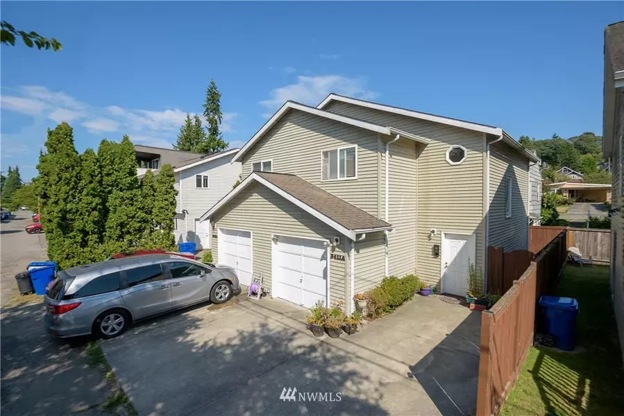 3411 33rd AVE W, Seattle, WA 98199