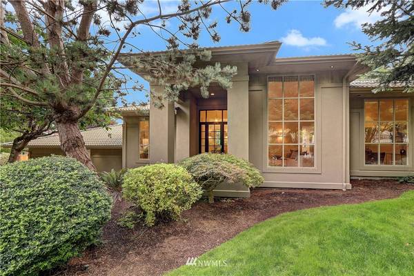 8233 Talbot RD, Edmonds, WA 98026