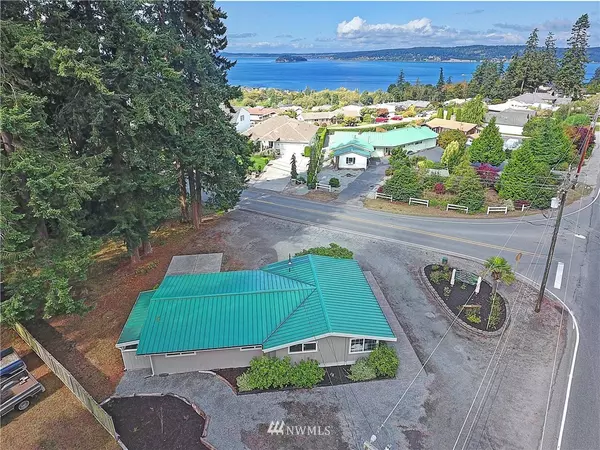 927 N West Camano DR, Camano Island, WA 98282