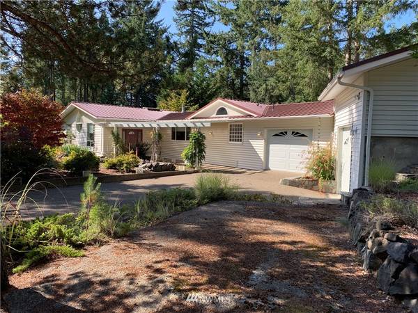 1221 E Vine Maple LN, Union, WA 98592