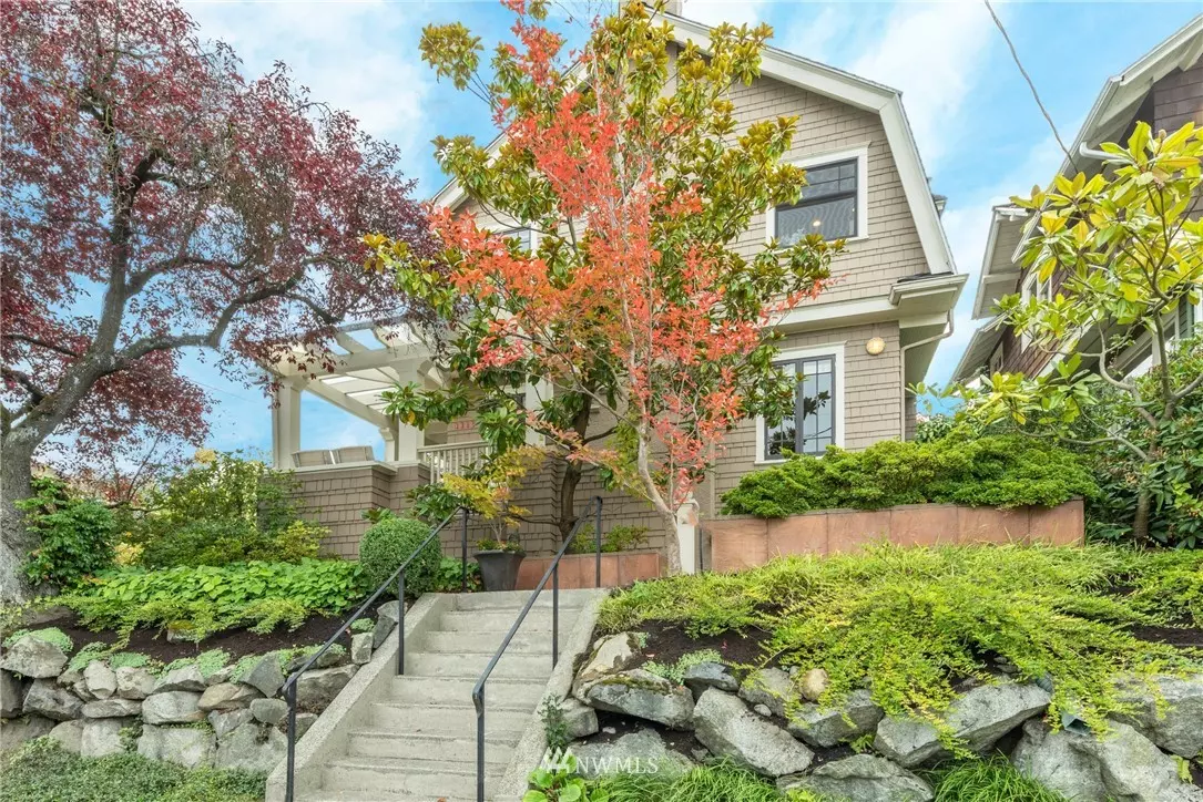 Seattle, WA 98102,1111 E Lynn ST