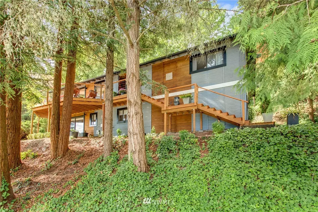 Kenmore, WA 98028,18807 56th AVE NE