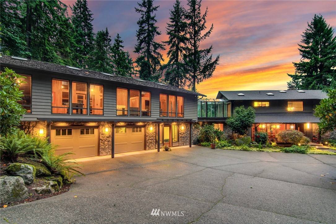 18528 SE 58th ST, Issaquah, WA 98027