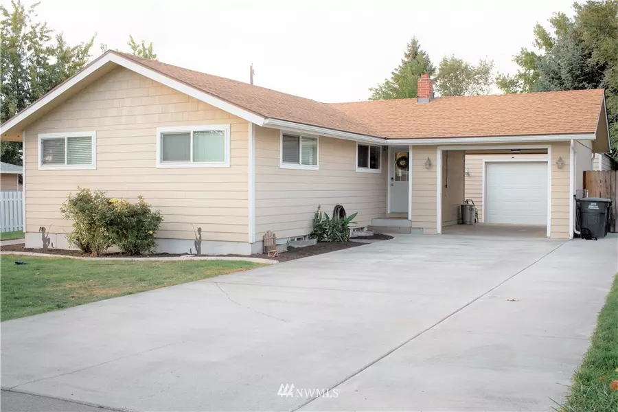 122 W Linden AVE, Moses Lake, WA 98837