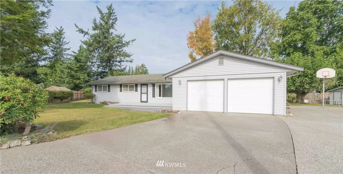 290 Aaron PL, Lynden, WA 98264