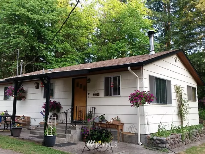220 Kroll RD, Castle Rock, WA 98611