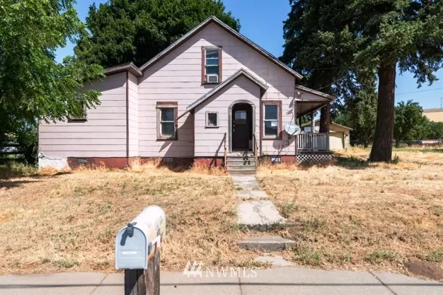 704 W 2nd ST, Waitsburg, WA 99361