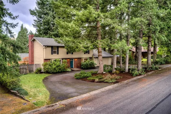 1707 Medallion LOOP NW, Olympia, WA 98502