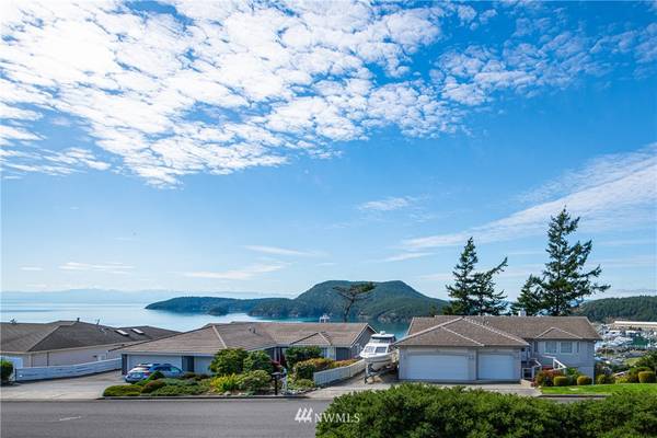 2305 Highland DR, Anacortes, WA 98221