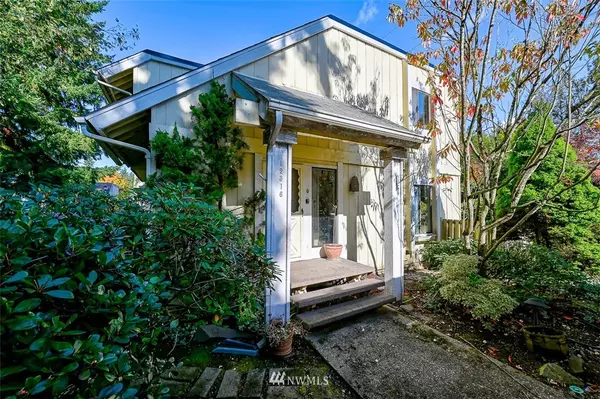 12316 NE 147th CT, Kirkland, WA 98034