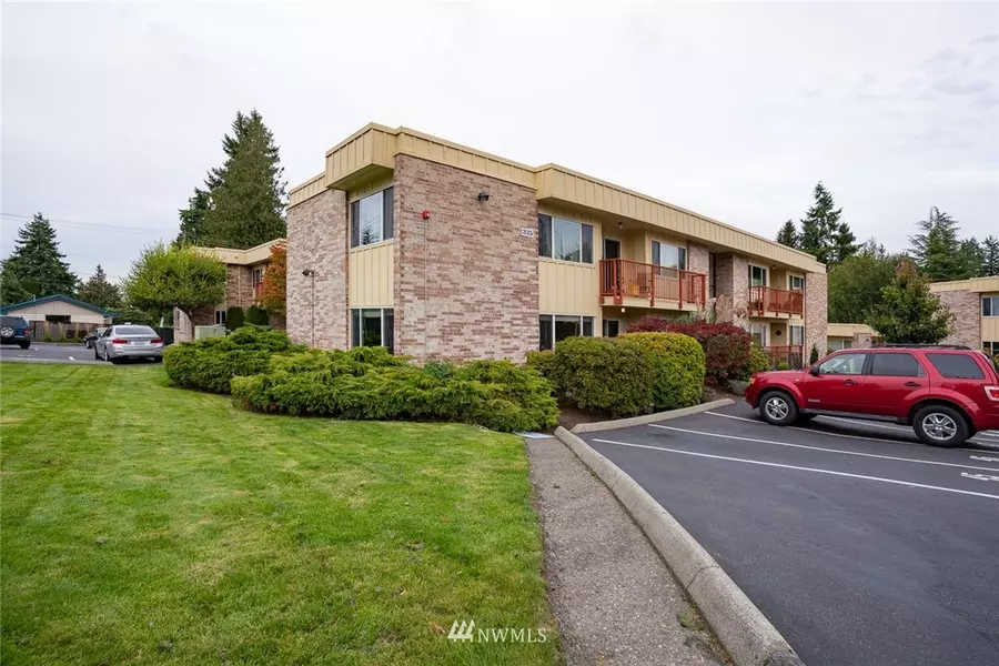 335 Heather RD #208, Everett, WA 98203