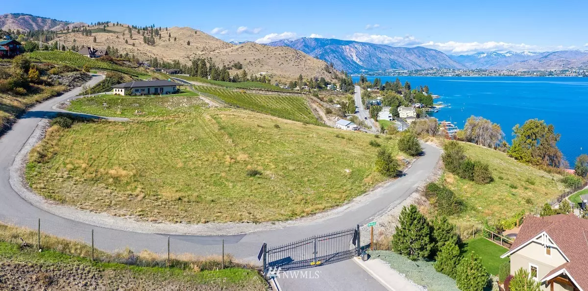 326 Old Vine LN, Chelan, WA 98816