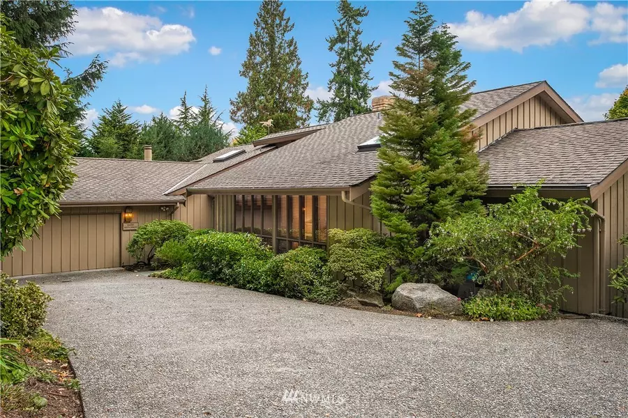 8456 N Mercer WAY, Mercer Island, WA 98040