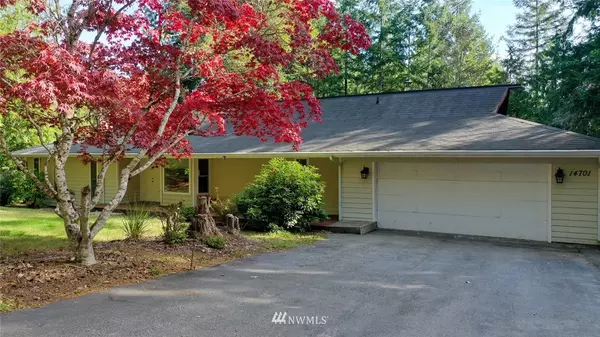 14701 NW Seaview DR, Seabeck, WA 98380