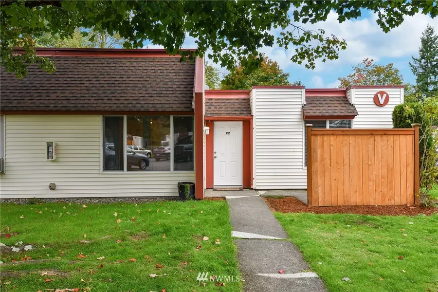 14600 SE 176th St #V2, Renton, WA 98058