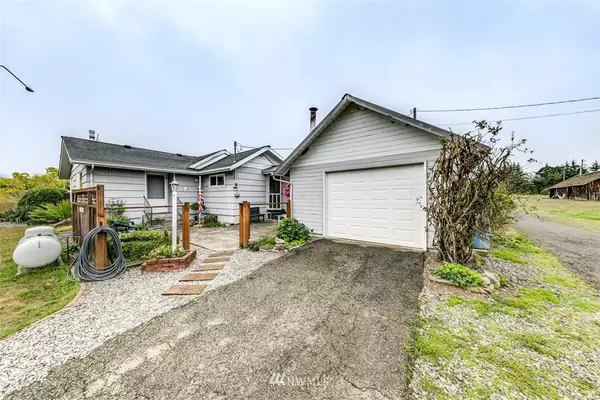 23 Lewis RD, Port Angeles, WA 98362