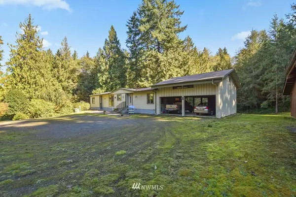 Castle Rock, WA 98611,151 Cherrington RD