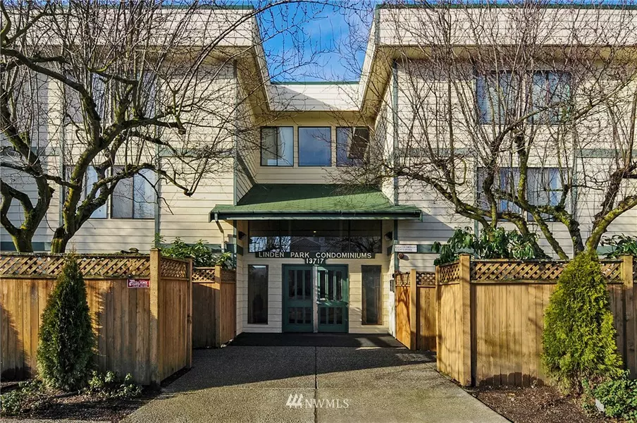 13717 Linden AVE N #117, Seattle, WA 98133