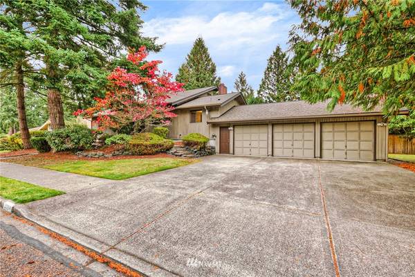 2004 Manorwood DR SE, Puyallup, WA 98374