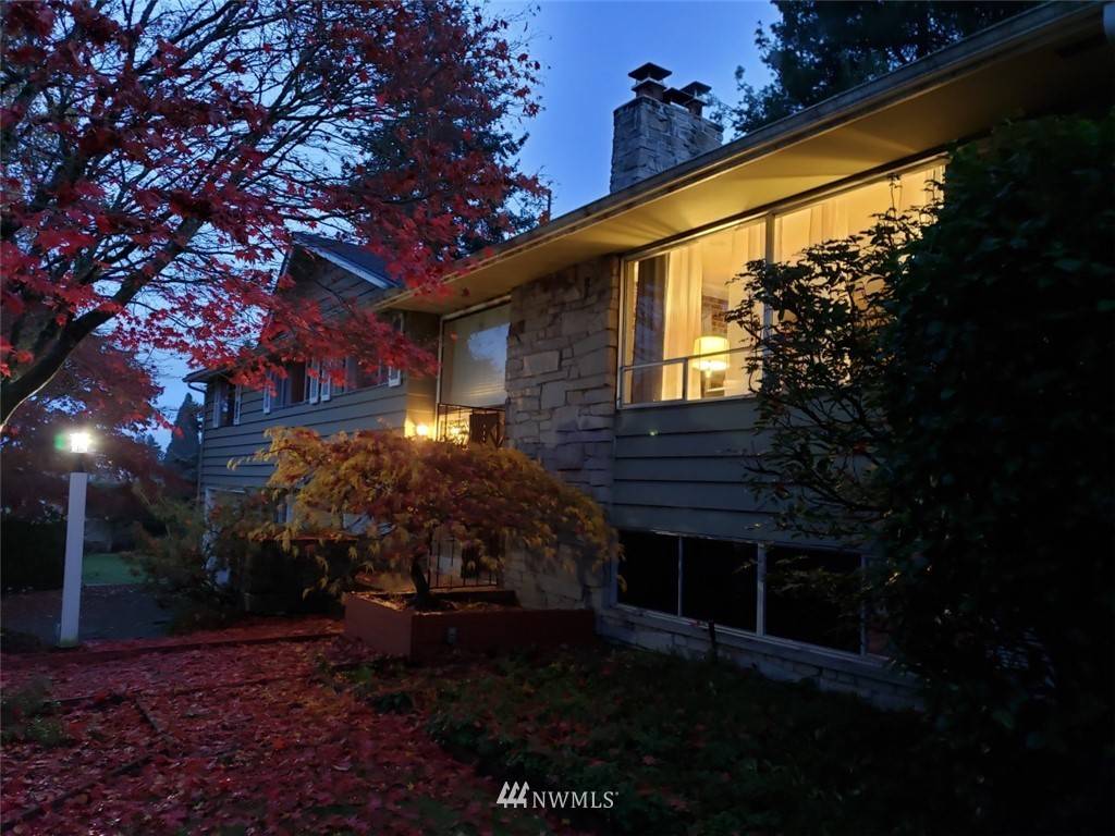705 N 203rd ST, Shoreline, WA 98133
