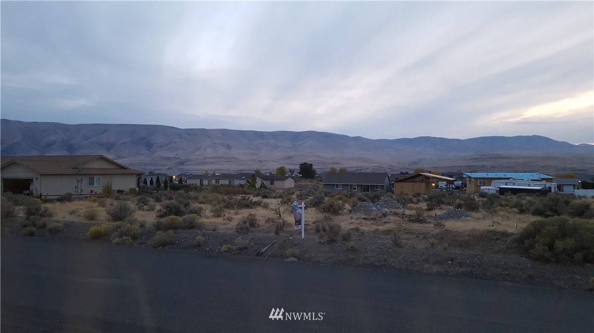 407 Davidson BLVD SW, Mattawa, WA 99349