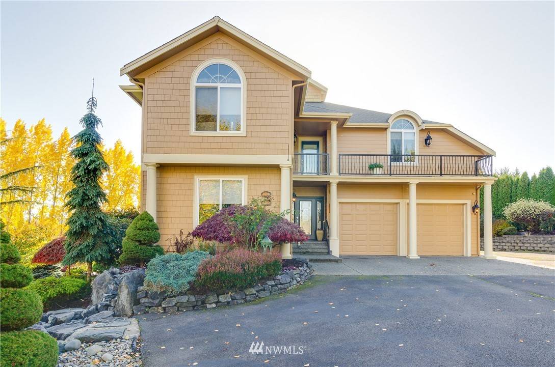 207 Hidden Meadows Dr, Chehalis, WA 98532