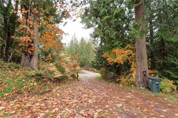 4384 Squalicum Lake RD, Bellingham, WA 98226