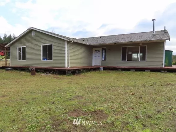 18 Wayne RD W, Seabeck, WA 98380