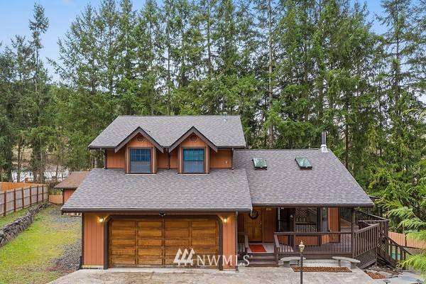 39511 25th Avenue Ct S, Roy, WA 98580