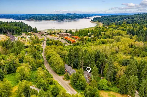 Bainbridge Island, WA 98110,4959 Lynwood Center RD NE