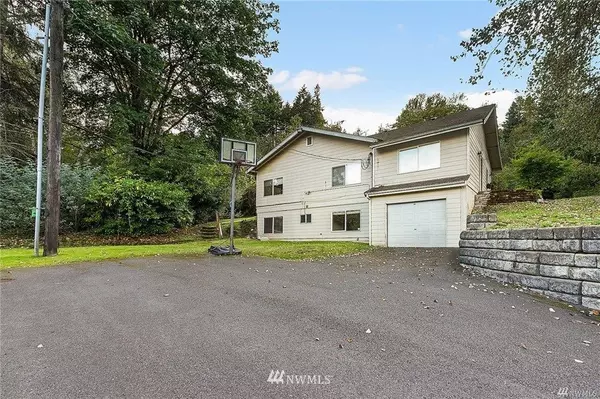 755 17th AVE NW, Issaquah, WA 98027