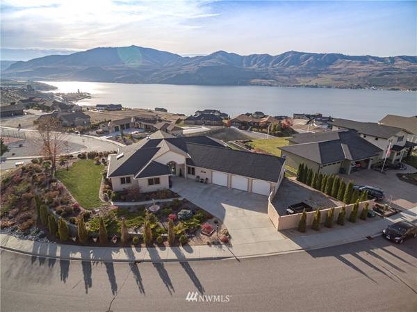 101 Westview DR, Chelan, WA 98816