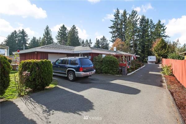 1535 Rocky Point Rd NW, Bremerton, WA 98312