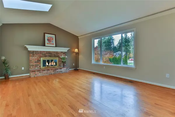 Bothell, WA 98012,404 170th PL SW