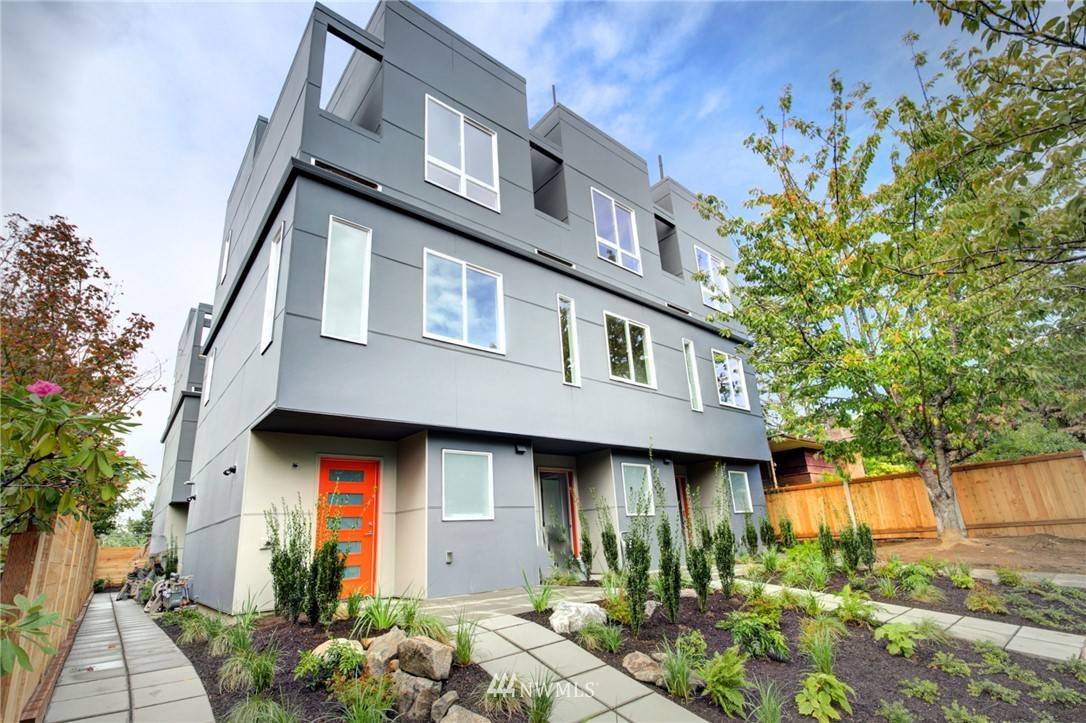 4409 B 44th AVE SW, Seattle, WA 98116