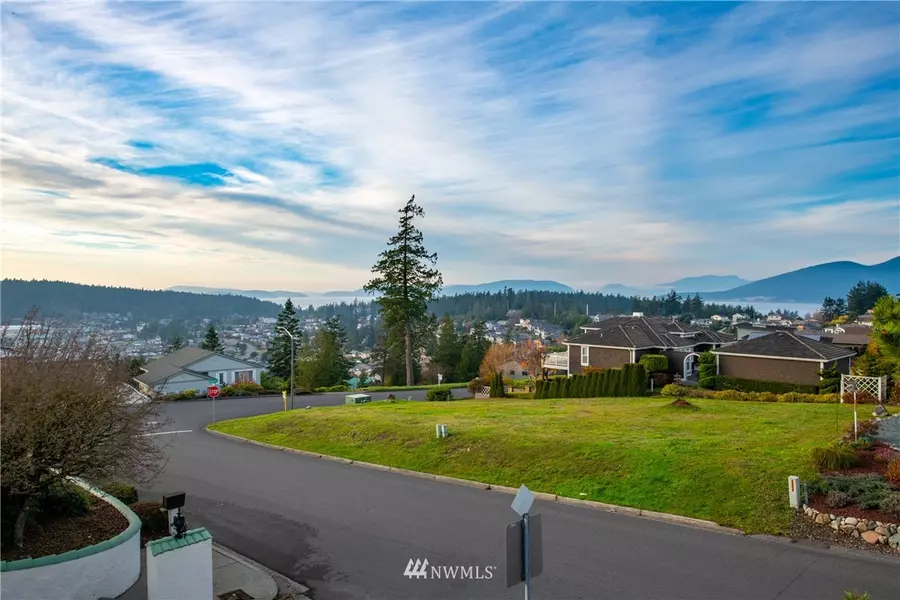 2202 Dublin PL, Anacortes, WA 98221