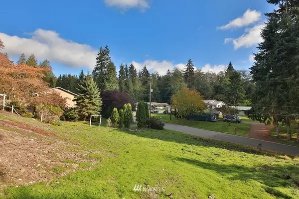 2855 Sunlight DR, Clinton, WA 98236