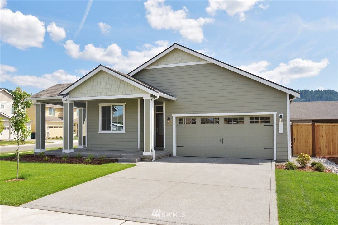 863 Riley DR E, Enumclaw, WA 98022