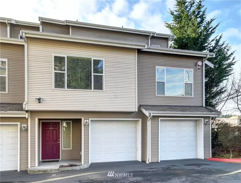 7121 NE 175th ST #101, Kenmore, WA 98028