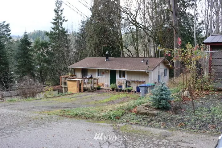 Port Angeles, WA 98362,33 N Hemlock LN