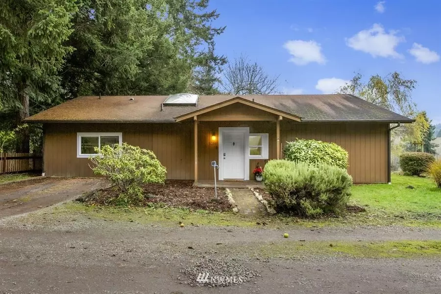 10561 N Madison AVE NE, Bainbridge Island, WA 98110