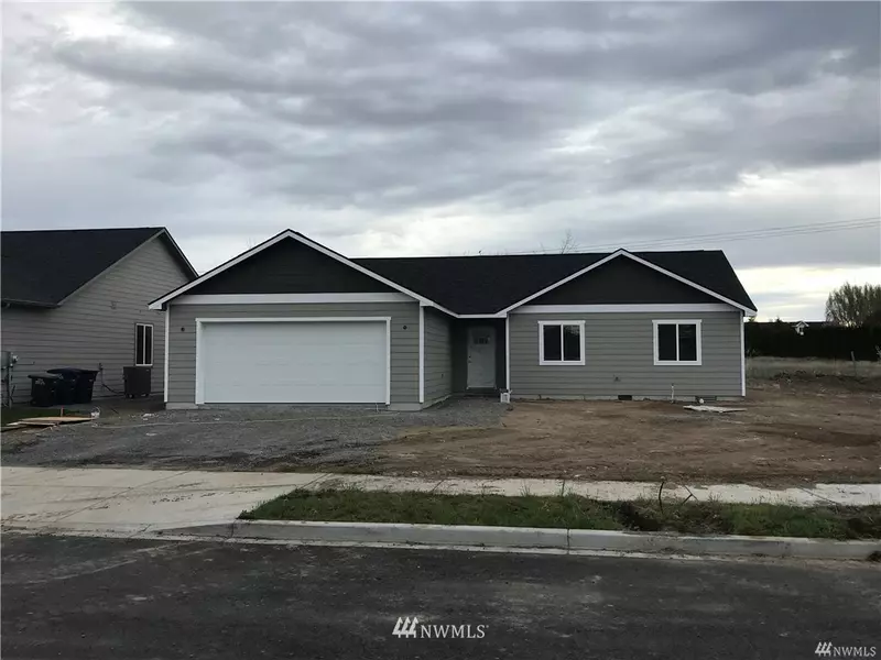 915 S Balsam ST, Moses Lake, WA 98837