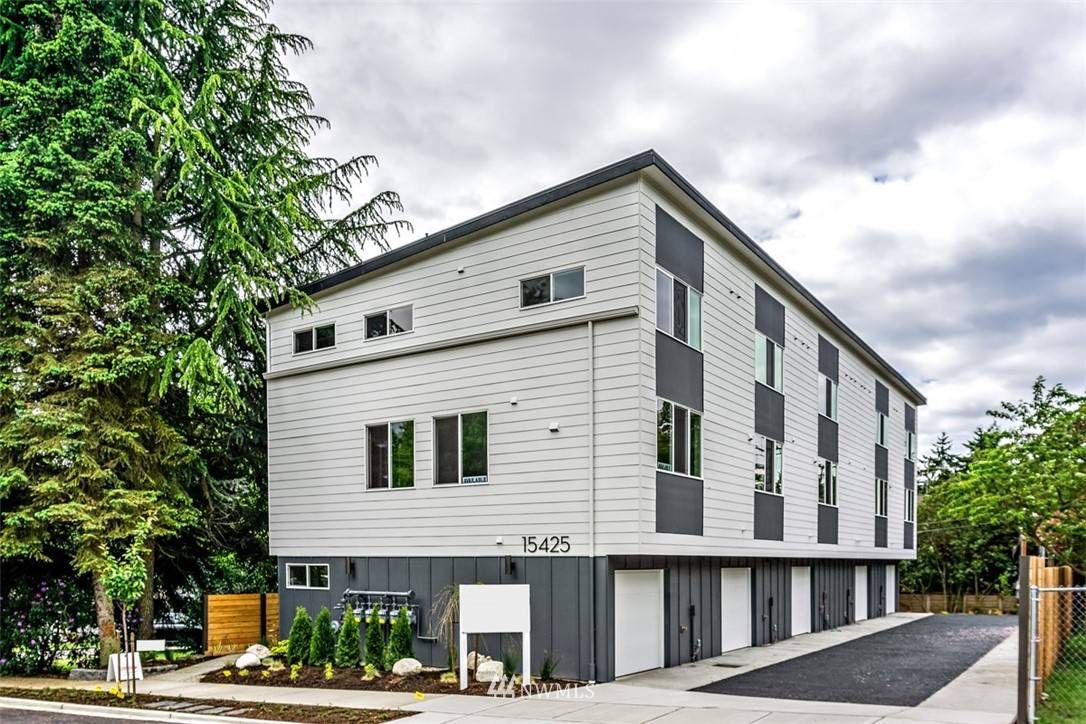 15425 2nd AVE NE #E, Shoreline, WA 98155