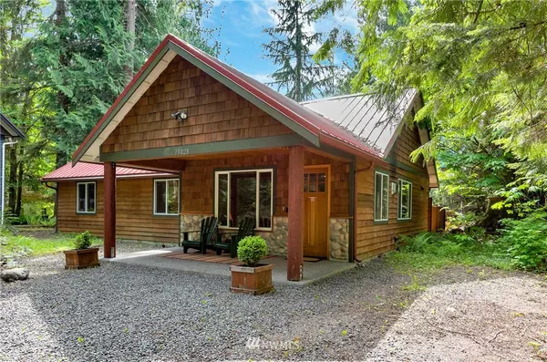 15028 Iceberg RD, Glacier, WA 98244