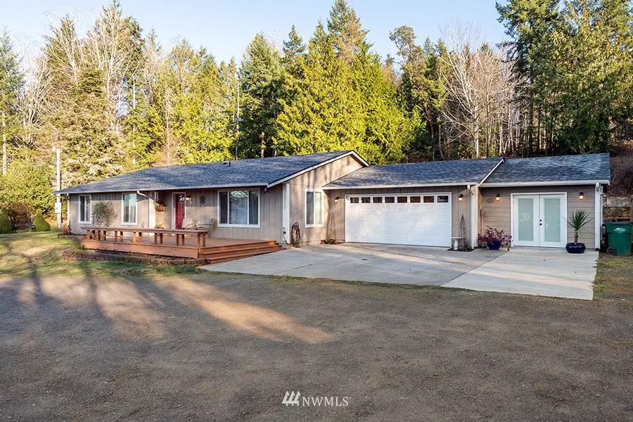 10489 Olalla Valley RD SE, Olalla, WA 98359