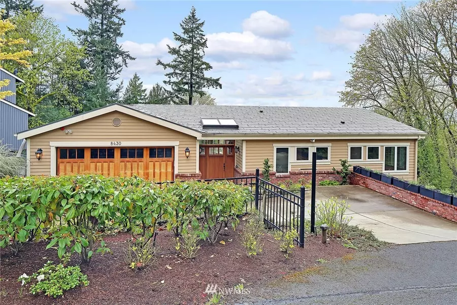 8430 SE 53rd PL, Mercer Island, WA 98040