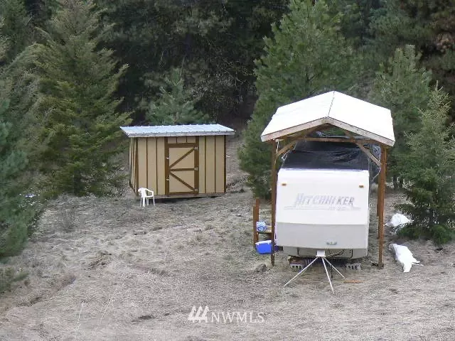 19 Miners Ridge RD, Oroville, WA 98844