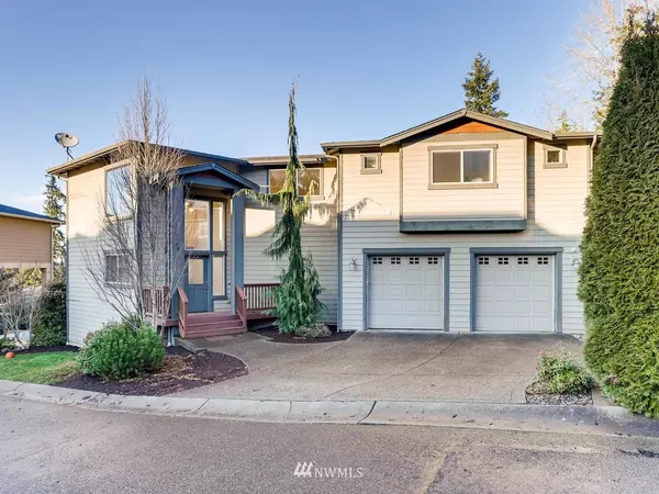 8308 NE 163rd PL, Kenmore, WA 98028