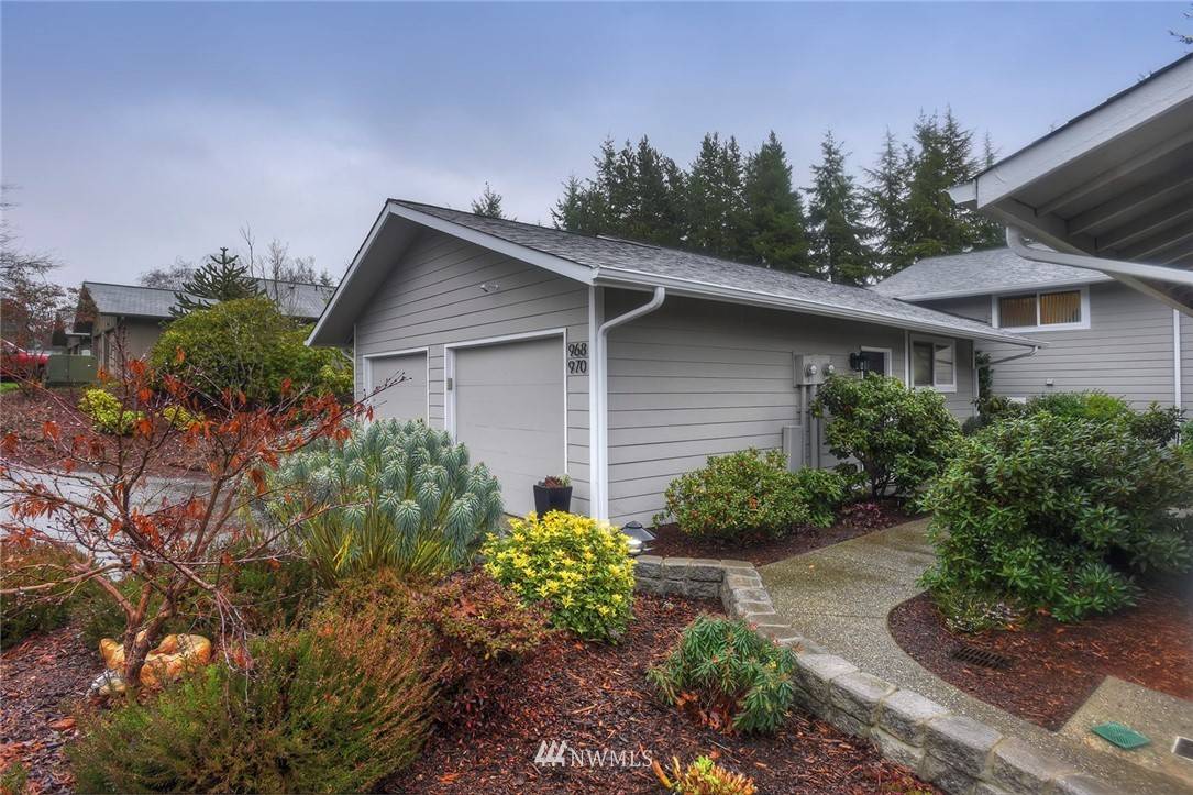 970 Blue Heron AVE NE, Bainbridge Island, WA 98110