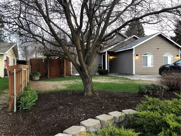 Warden, WA 98857,605 E 4th ST